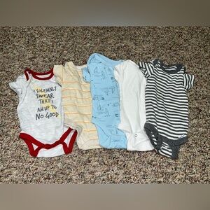 Boys, girls Set of 5, 0-3 Month onesies